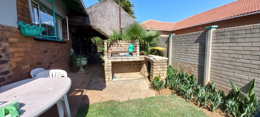 4 Bedroom Property for Sale in Randlespark North West